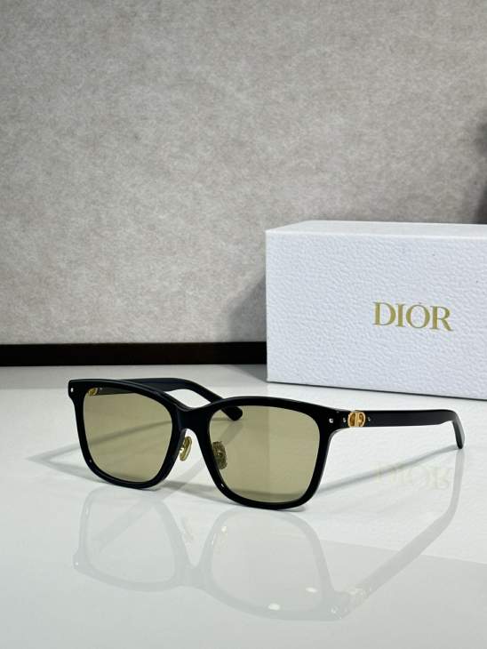 Picture of Dior Sunglasses _SKUfw76300871fw